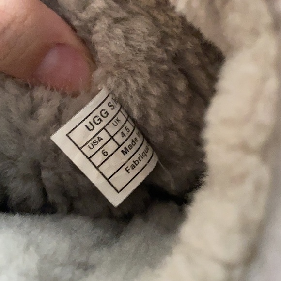 UGG Classic Short Sequin Boot grey sparkle size 6 - Picture 8 of 8